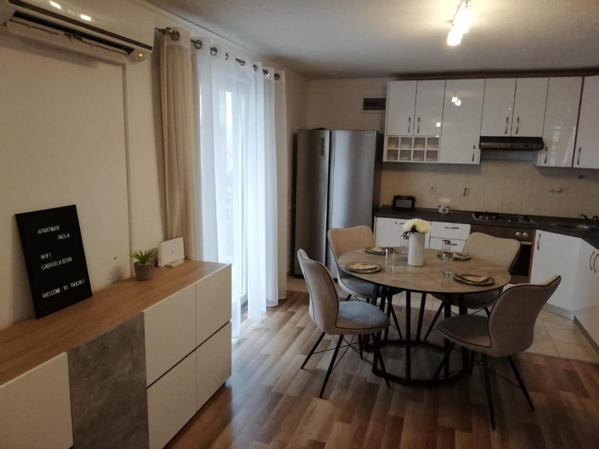 Apartments Paola Trogir Room photo