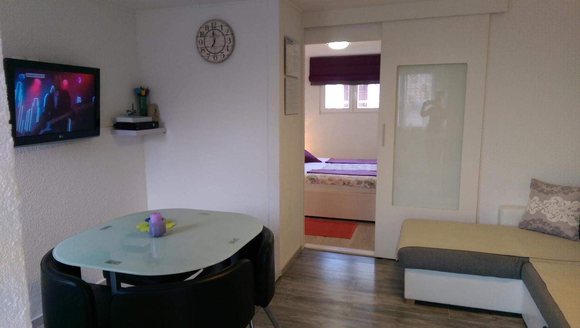 Apartments Paola Trogir Room photo