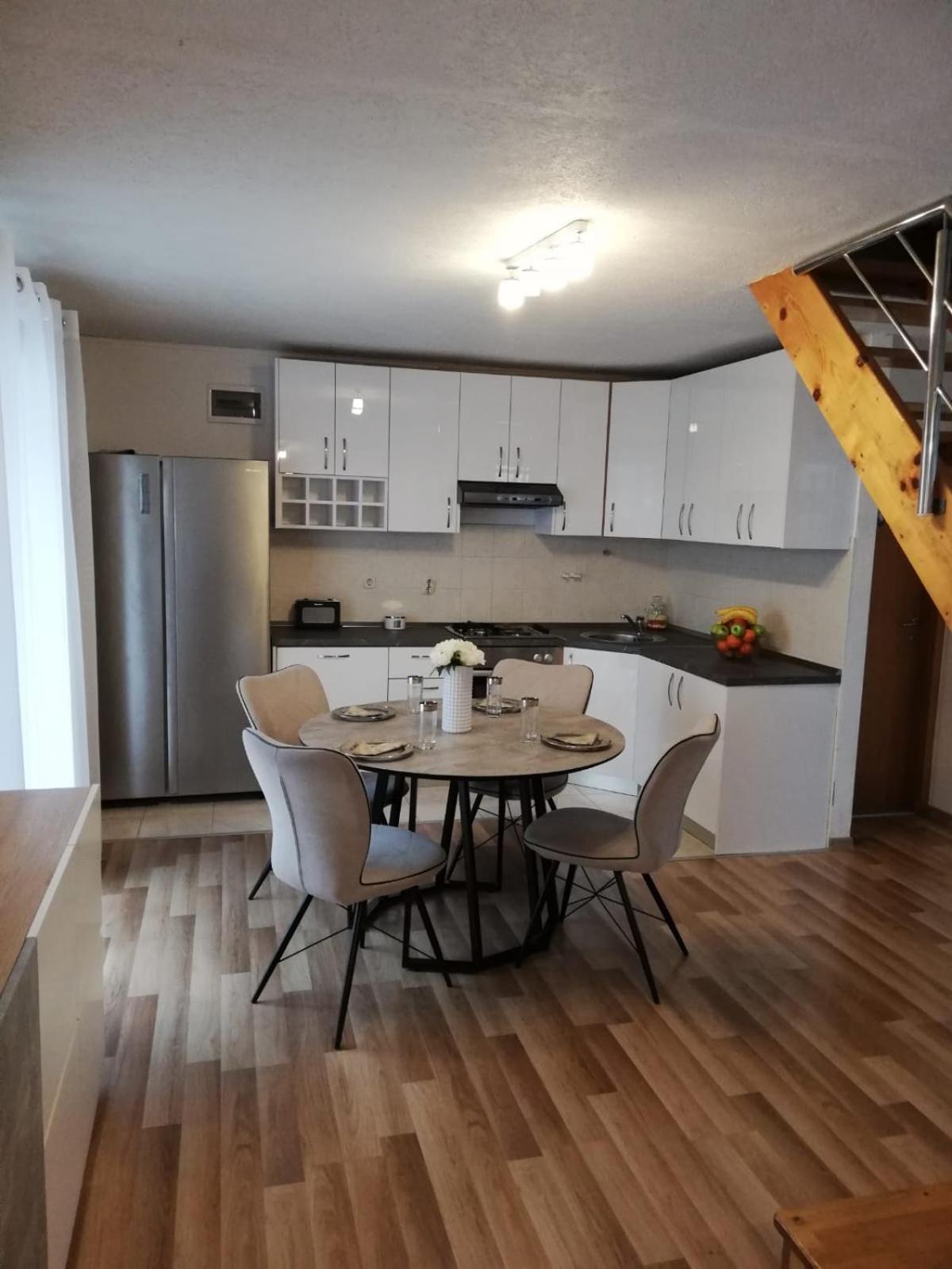 Apartments Paola Trogir Room photo